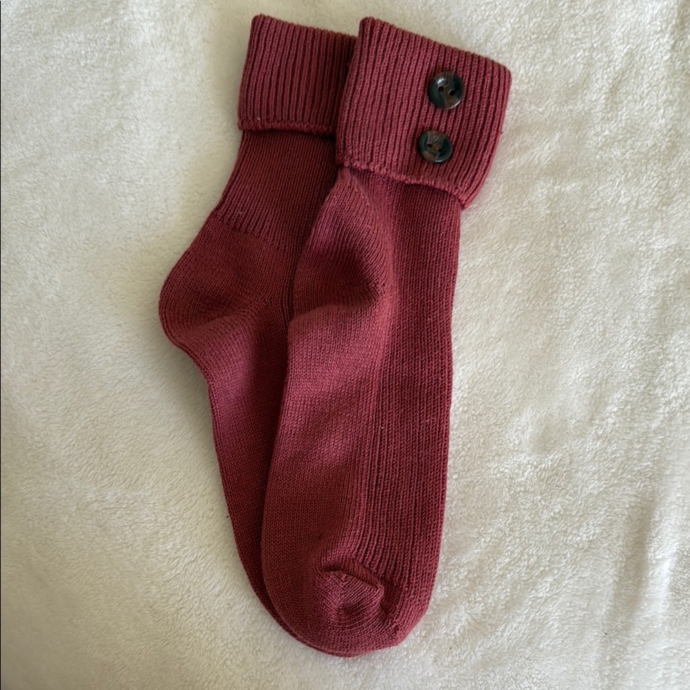 Burgundy Buttoned Casual Socks